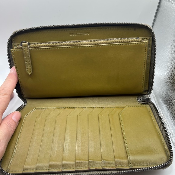Burberry Elmore Pebbled Leather Zip-Around Wallet | Gray | $560 - Picture 4 of 12